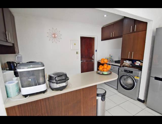 2 BEDROOM HOUSE FOR SALE IN MORNINGSIDE